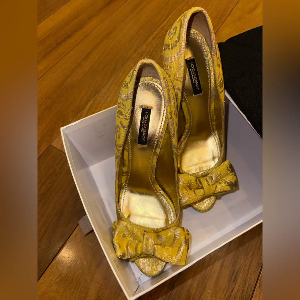 Dolce & Gabbana Yellow Brocade Platform Peeptoe Pumps